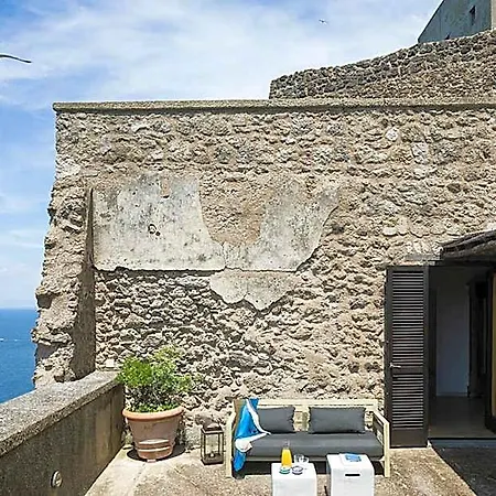 Il Monastero 3* Ísquia