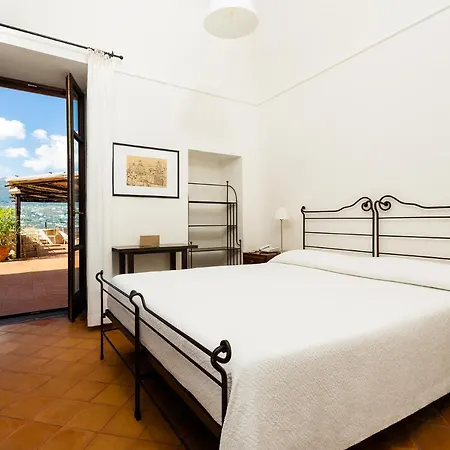 Il Monastero Szálloda